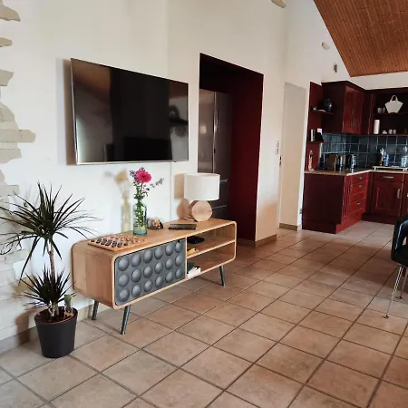 Maison Bord De Mer * ברם סור מר